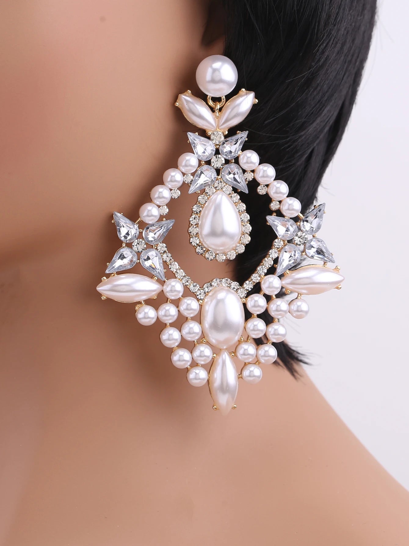 Lucy Luxe Pearl