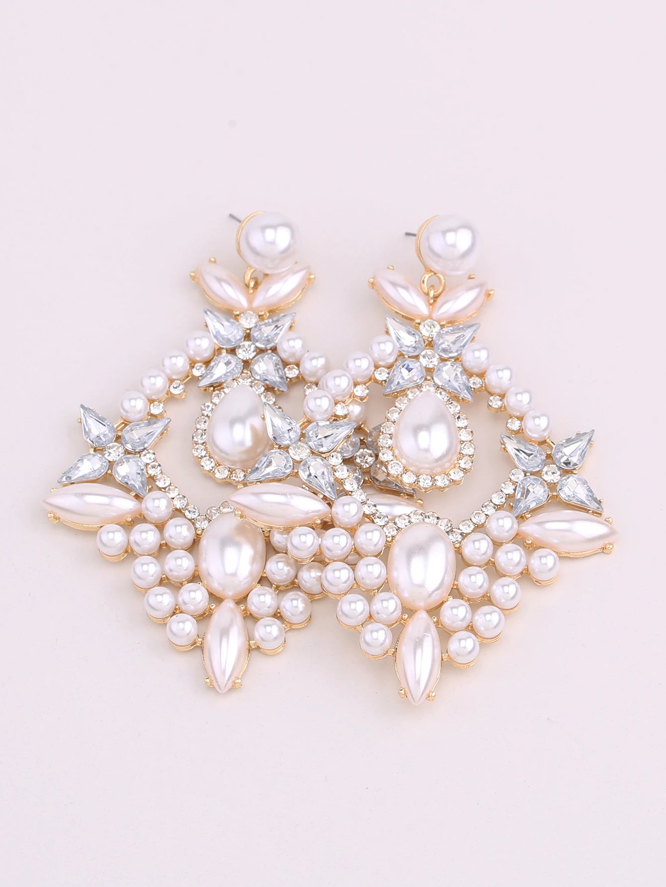 Lucy Luxe Pearl